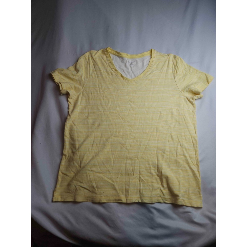 Kim Rogers T-Shirt Womens Medium Yellow Striped Knit V-Neck Casual Short Sleeve